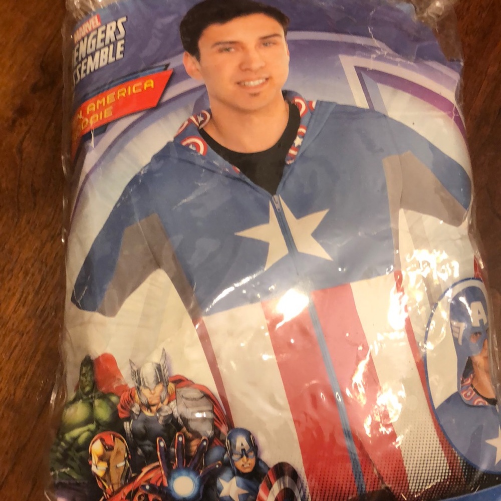 CAPTAIN AMERICA HOODIE
